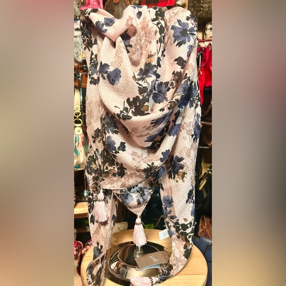 NWT 3pc Bundle of Joy Mangano Leather Tote, Crossbody & full size J Jill Scarf - Picture 9 of 11